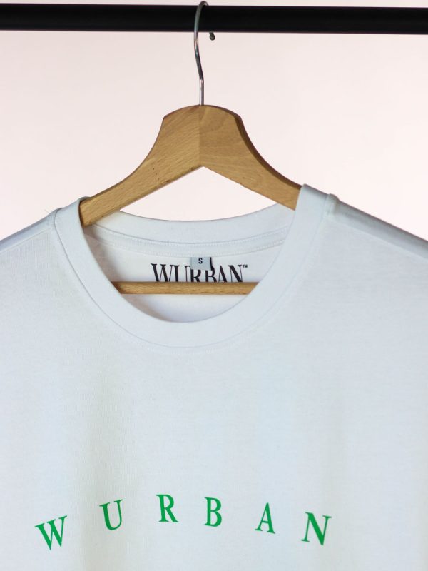 Oversized shirt van Wurban Wear met de tekst purpose of terwijl doel op de achterkant