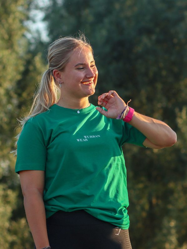 een never waste talent groene sport shirt van wurban wear is een oversized shirt vol motivatie