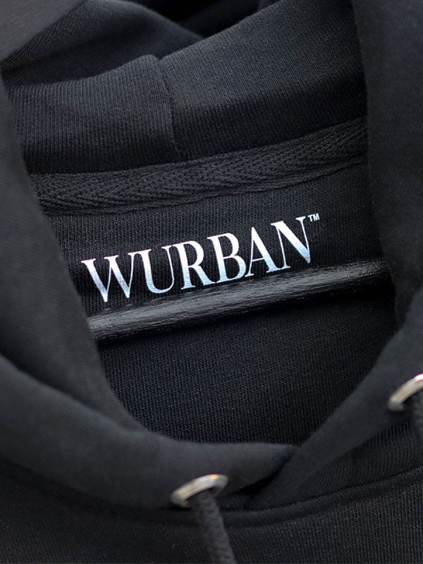 Een casual streetwear hoodie met opvallende vlinders en inspirerende butterfly effect quotes van Wurban Wear