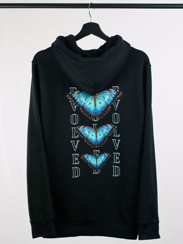 Een casual streetwear hoodie met opvallende vlinders en inspirerende evolved butterfly quotes van Wurban Wear