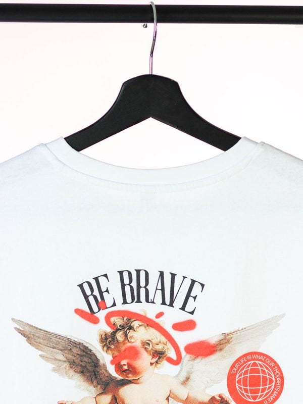 Met de inspirerende quote be brave to be free is dit oversized t shirt van Wurban Wear een sprekend stoic shirt