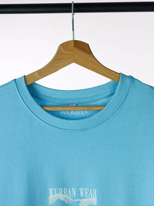 the obstacle is the way quote streetwear oversized t shirt van Wurban Wear in een natuurlijke omgeving
