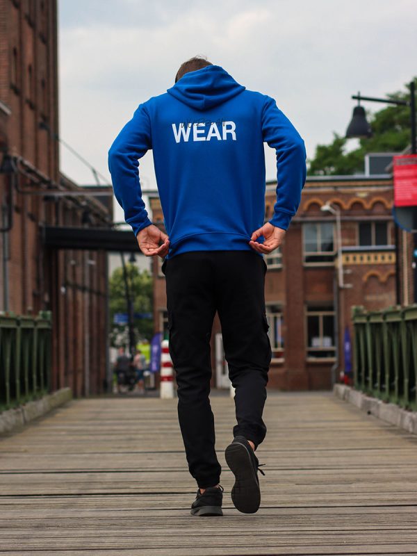 Een matchende hoodie voor met valentijn van Wurban Wear kan een chique anwb koppel outfit vormen