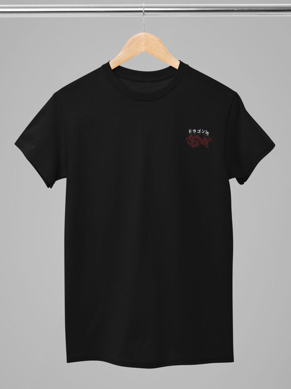 Een chinese dragon casual t shirt van Wurban Wear met daarop een draak als mytisch wezen in een japanse stijl